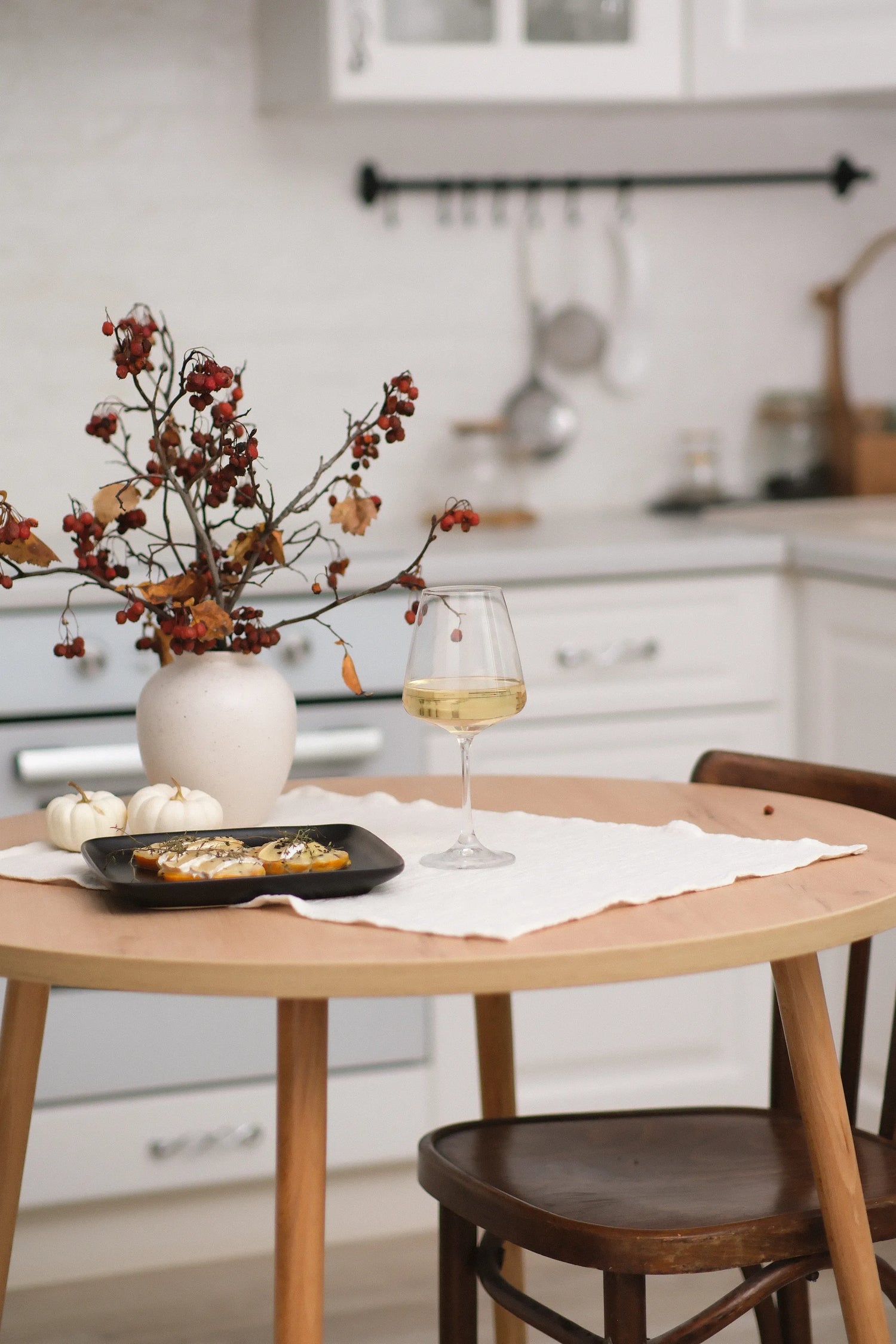 Petits Espaces, Grand Style : les Meilleures Chaises OFCASA pour les Appartements en France