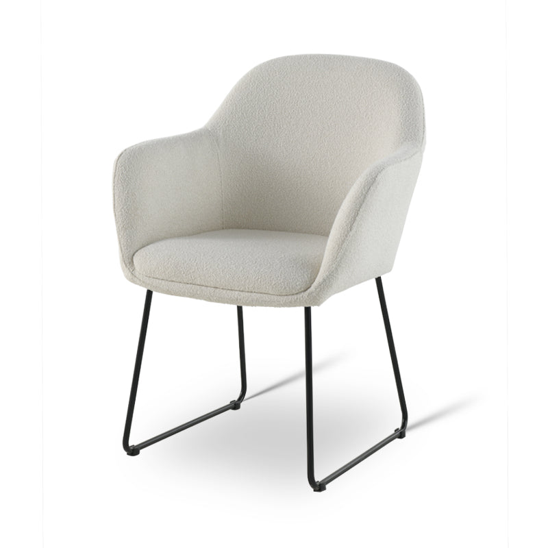 Fauteuil design Neve UDC22123 en velours gris-bleu, dossier incurvé ergonomique et pieds en métal doré. Idéal pour salon moderne ou bureau élégant. Profondeur d'assise généreuse (55cm) et structure stable.