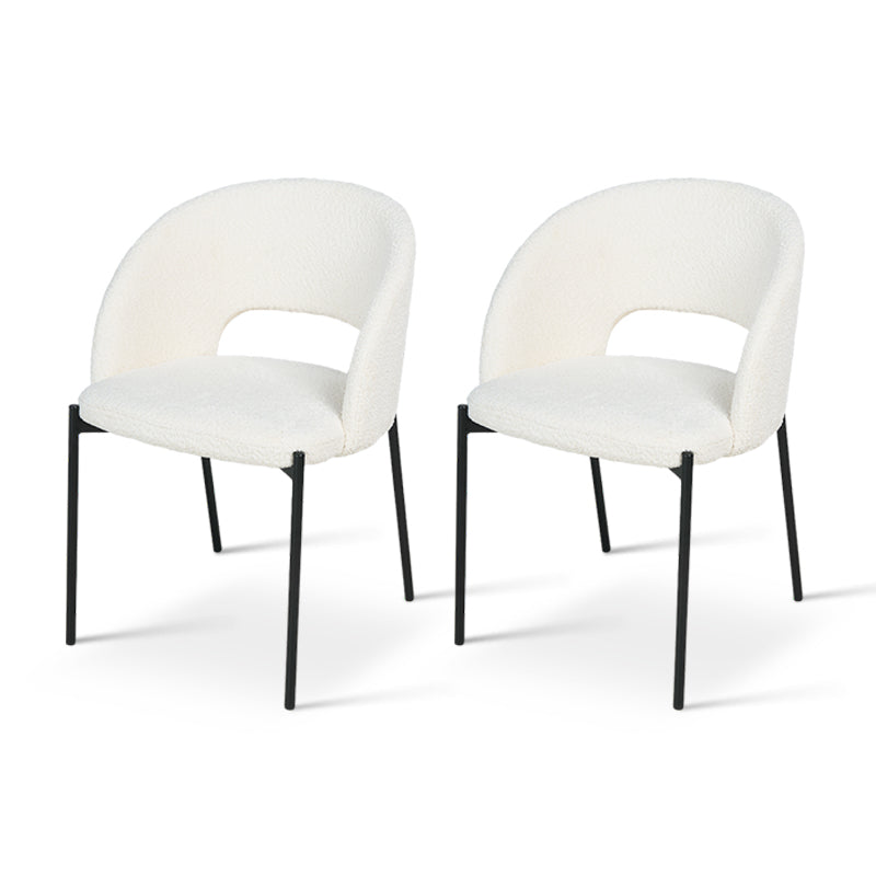 Apportez une touche de confort à votre salle à manger ou salon avec les Chaises de Salle à Manger Esme d’OFCASA (lot de 2) : dossiers courbés moelleux, pieds en métal robustes et tissu bouclé au goût du jour.