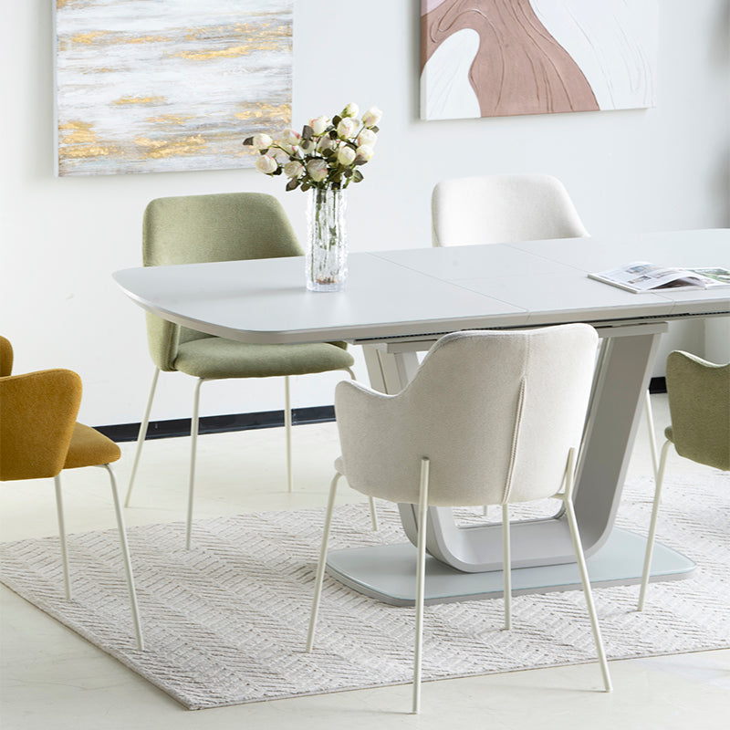Apportez une ambiance scandinave apaisante à votre salle à manger avec les fauteuils salle à manger Dahlia d’OFCASA (lot de 2) : assises moelleuses, pieds chromés et accoudoirs ergonomiques pour des repas détendus et un intérieur élégant.