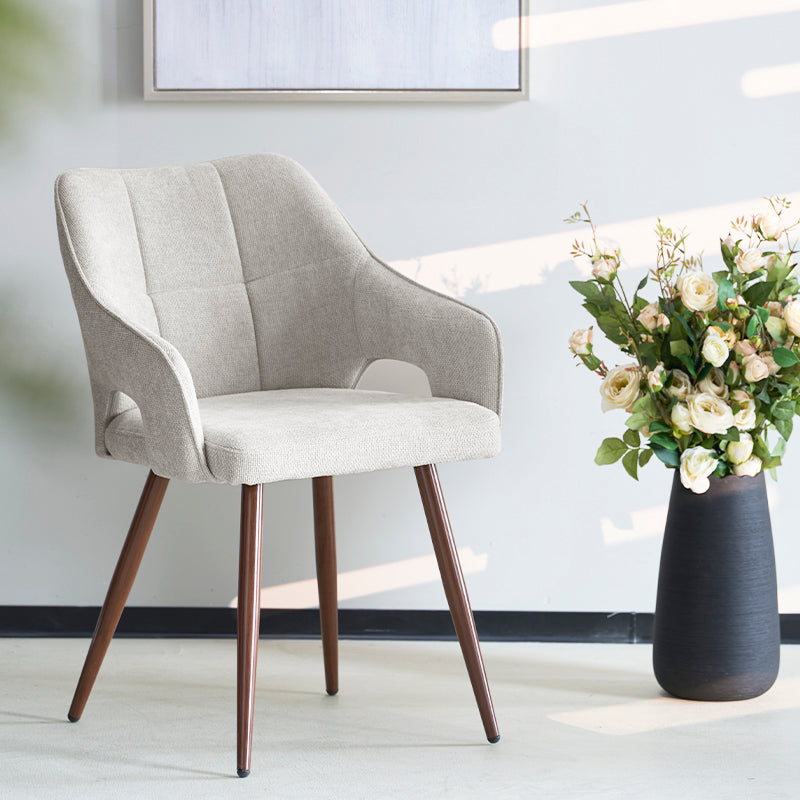 Découvrez les Fauteuils Salle à Manger en Lin Sage d’OFCASA : un revêtement en lin doux, des pieds métalliques effet noyer, et des accoudoirs confortables — parfaits pour des salles à manger élégantes et fonctionnelles.