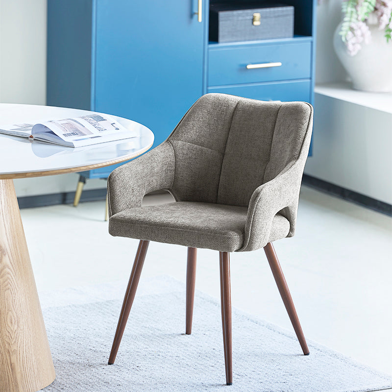 Découvrez les Fauteuils Salle à Manger en Lin Sage d’OFCASA : un revêtement en lin doux, des pieds métalliques effet noyer, et des accoudoirs confortables — parfaits pour des salles à manger élégantes et fonctionnelles.