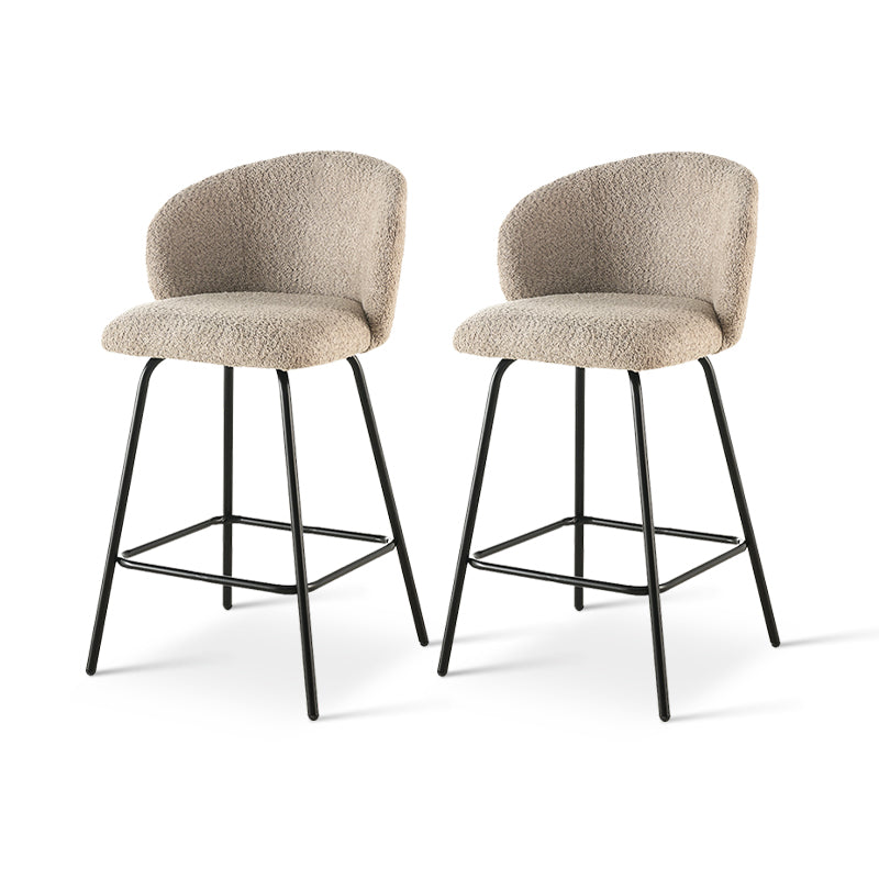 Sublimez votre îlot de cuisine avec les OFCASA Yasin Tabourets de cuisine en tissu bouclé. Revêtement en tissu bouclé doux et structure métallique robuste pour un siège confortable et élégant, parfait pour les intérieurs modernes.