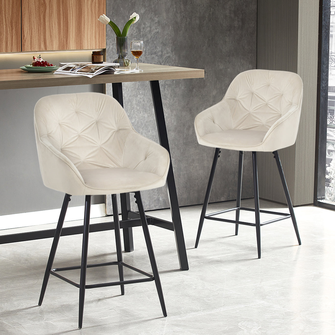 Tabouret de bar design Keaton OFCASA en simili-cuir beige, dossier haut et piètement métal noir – Idéal pour îlots de cuisine modernes