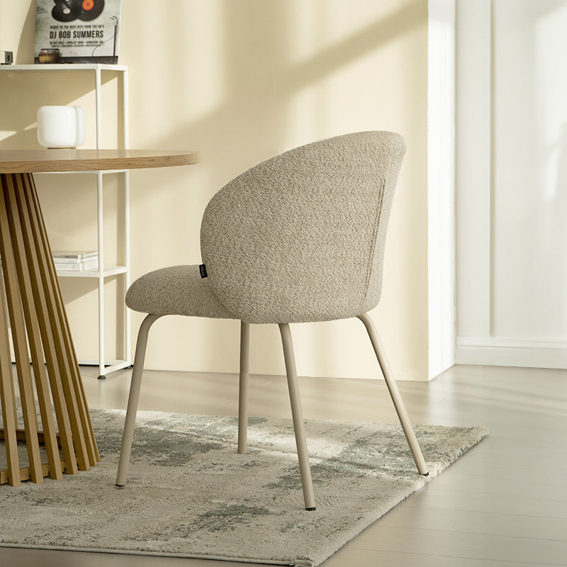 Chaises et fauteuils Ofcasa en similicuir - collections verte et marron pour salle à manger et cuisine. Décoration intérieure et ensembles de meubles design. Chaise à manger en similicuir，Fauteuil de salle à manger design，Ensemble de chaises pour cuisine，Décoration intérieure contemporaine，Meubles de salle à manger en cuir