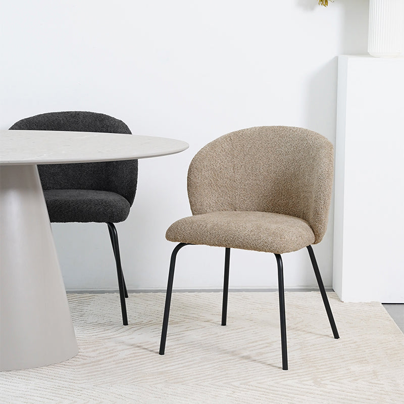 Chaises et fauteuils Ofcasa en similicuir - collections verte et marron pour salle à manger et cuisine. Décoration intérieure et ensembles de meubles design. Chaise à manger en similicuir，Fauteuil de salle à manger design，Ensemble de chaises pour cuisine，Décoration intérieure contemporaine，Meubles de salle à manger en cuir