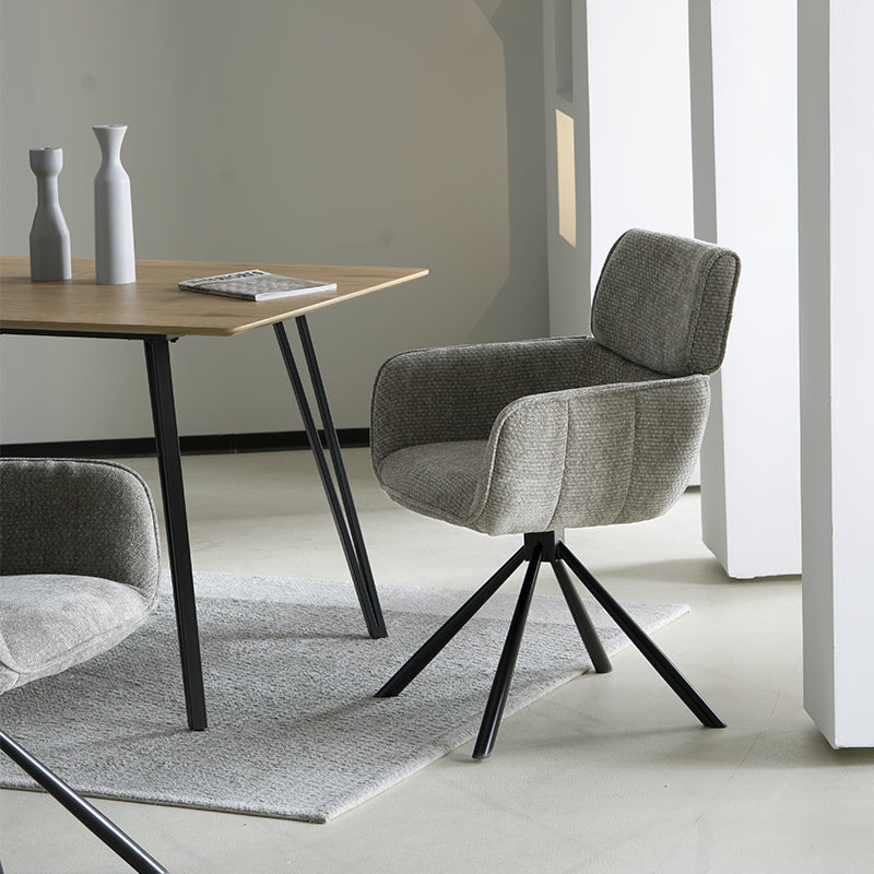 Fauteuil à dîner pivotant Elara HDC233029 en chenille beige, avec base métallique dorée et mécanisme de rotation fluide, pour salle à manger ou cuisine ouverte