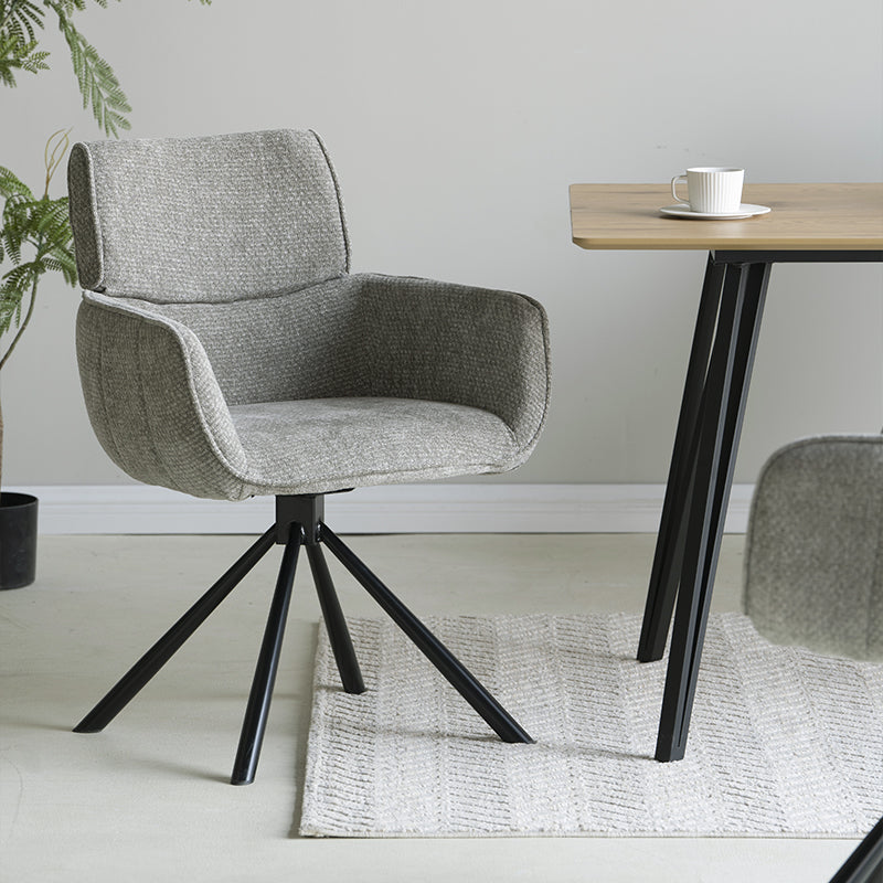 Fauteuil à dîner pivotant Elara HDC233029 en chenille beige, avec base métallique dorée et mécanisme de rotation fluide, pour salle à manger ou cuisine ouverte